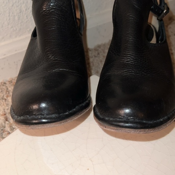 FRYE Women’s Black Leather Margaret Shootie Booties Buckle at Ankle Size 7.5 - Picture 11 of 16